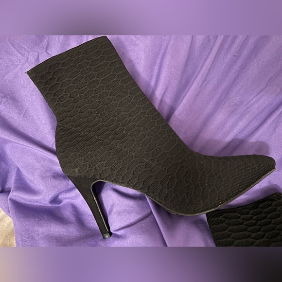 NWOT Black Heeled Boot - Picture 5 of 6